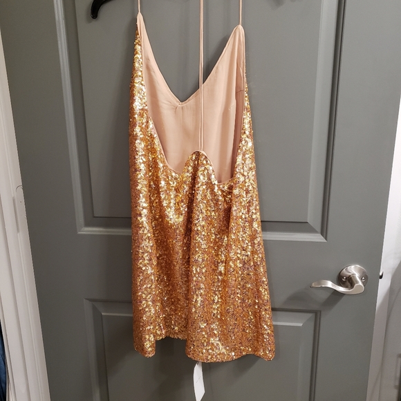 Dress - Picture 2 of 2